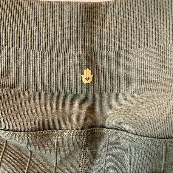 NWTs Spiritual Gangster | Women’s Green Amara Wide Rim Knit Bicycle Shorts S/XS - Picture 11 of 14